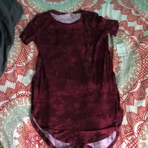 NEVER WORN Maroon tshirt
